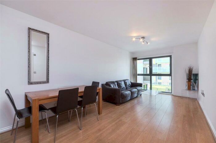 3 Bedroom Flat To Rent In Lock House, Oval Road, London, NW1