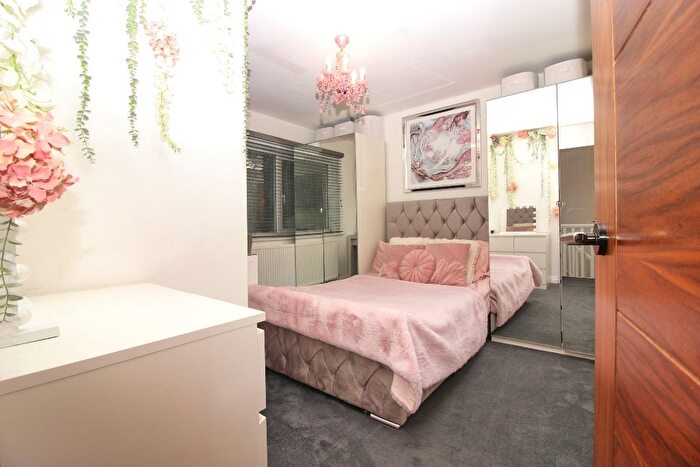 3 Bedroom Terraced House For Sale In Church Road, West Kingsdown, TN15
