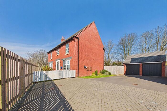 5 Bedroom Detached House For Sale In Galloway Road, Drakelow, Burton-On-Trent, DE15