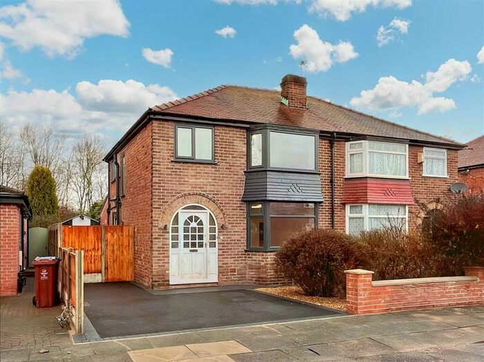 3 Bedroom Semi-Detached House To Rent In Tuscan Road, Manchester, M20