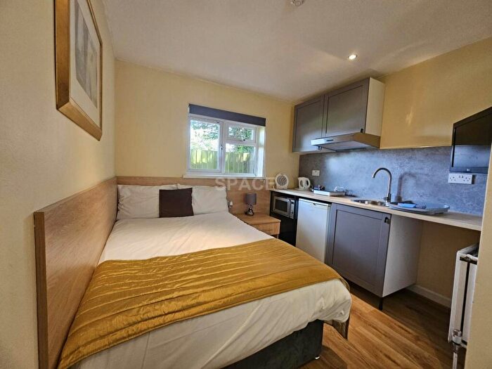 Studio To Rent In Connaught Road, Reading, RG30