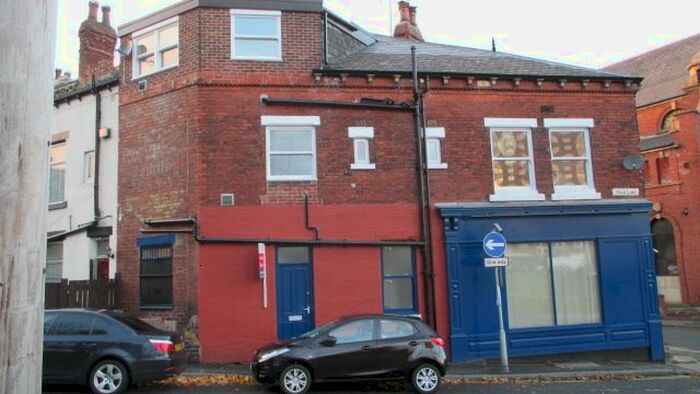 1 Bedroom Flat To Rent In Crab Lane Flat 2, Armley, Leeds LS12