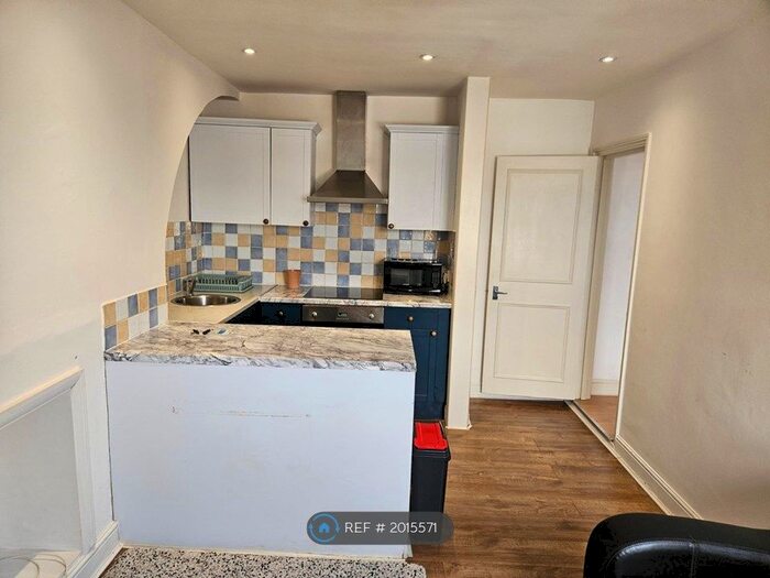 1 Bedroom Flat To Rent In Oliver Grove, London, SE25