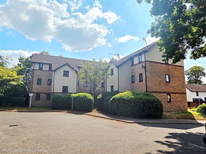 Studio To Rent In Bullrush Grove, Uxbridge, Middlesex, UB8