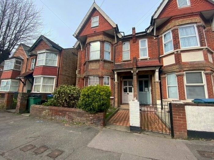 1 Bedroom Flat To Rent In Canada Grove, Bognor Regis, PO21