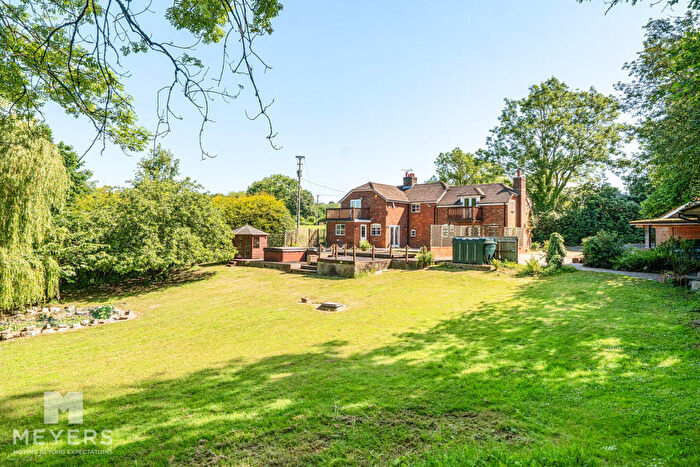 4 Bedroom Detached House For Sale In Knoll Lane, Wimborne, BH21