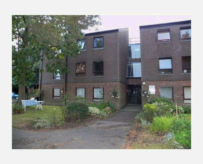 2 Bedroom Apartment To Rent In Dawsmere Close, Camberley, GU15