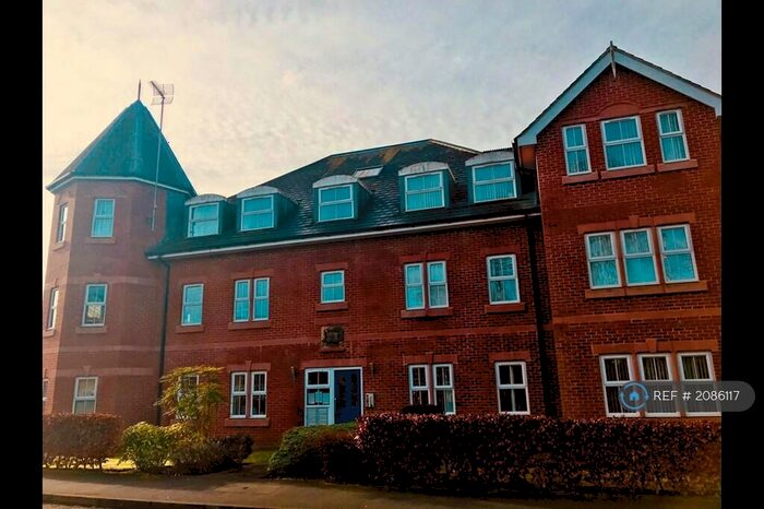 2 Bedroom Penthouse To Rent In Berkeley Towers, Crewe, CW2