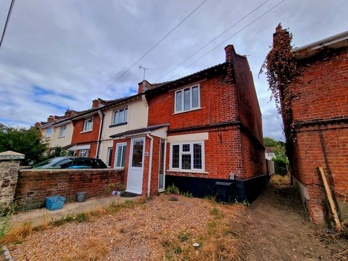 2 Bedroom Semi-Detached House To Rent In Victoria Road, Woolston, SO19