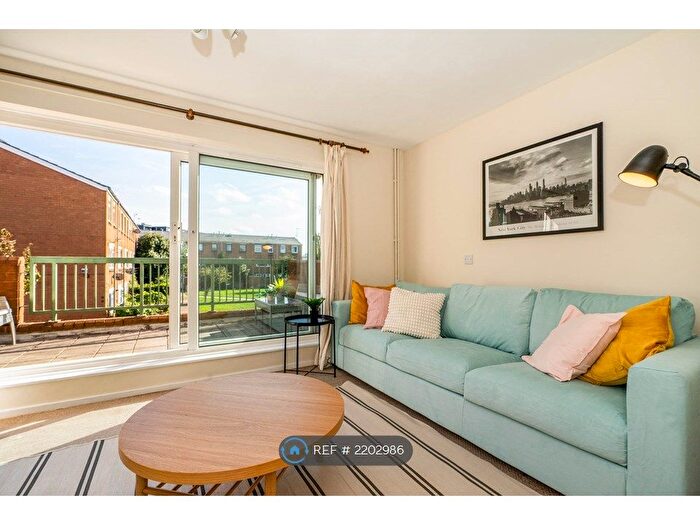 3 Bedroom Maisonette To Rent In Pellerin Road, London, N16