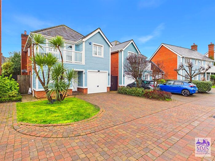 4 Bedroom Detached House For Sale In Reed Close, Larkfield, Aylesford, ME20