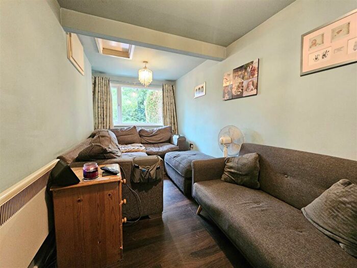 4 Bedroom Detached House For Sale In Sydney Close, Mickleover, Derby, DE3