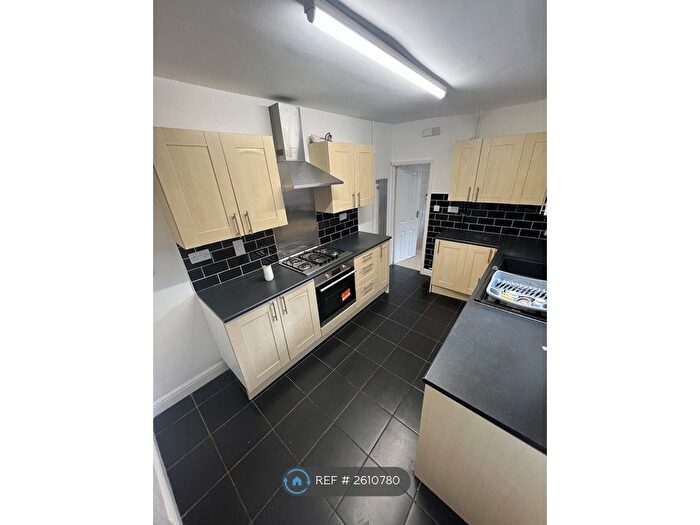 4 Bedroom Terraced House To Rent In Euston Road, Northampton, NN4