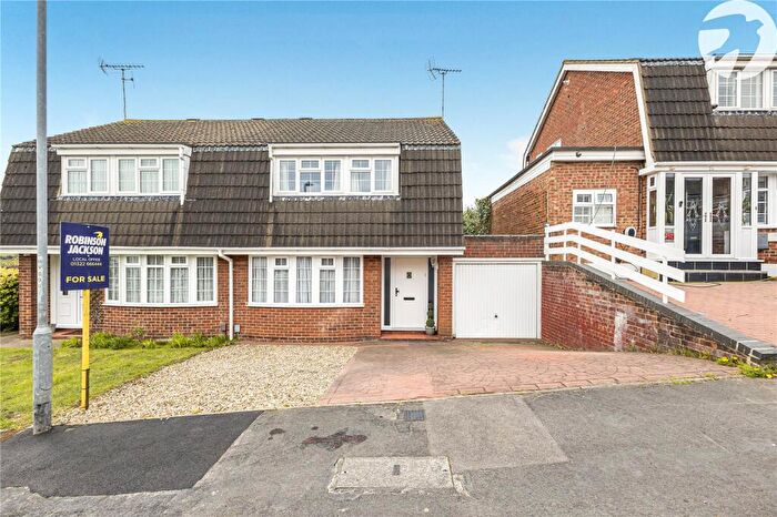 3 Bedroom Semi Detached House For Sale In High Firs, Swanley, Kent, BR8