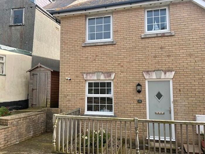 2 Bedroom Flat To Rent In Newtons Road - Weymouth, DT4