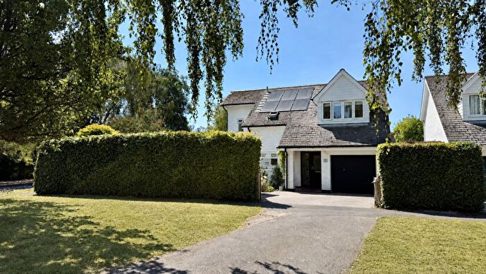 4 Bedroom Detached House For Sale In Kitchers Close, Sway, Lymington, SO41