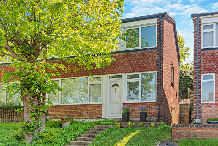 3 Bedroom Semi Detached House For Sale In Barnes Avenue, Chesham, HP5