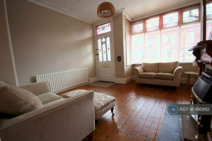 2 Bedroom Terraced House To Rent In Argie Road, Leeds, LS4