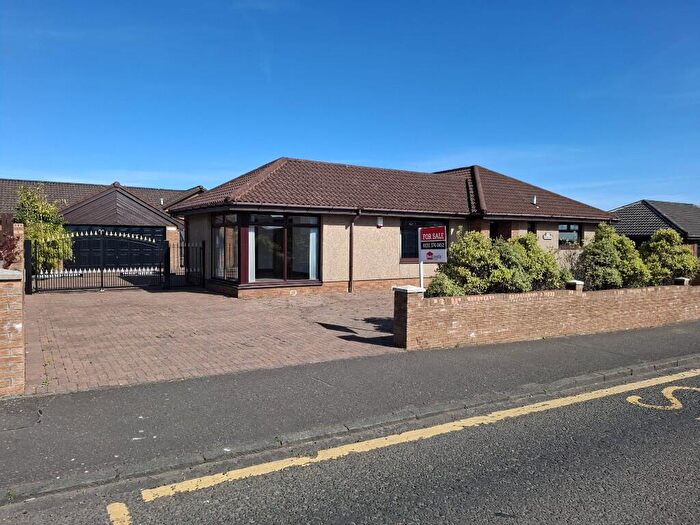 3 Bedroom Detached Bungalow For Sale In Byreside, EH47