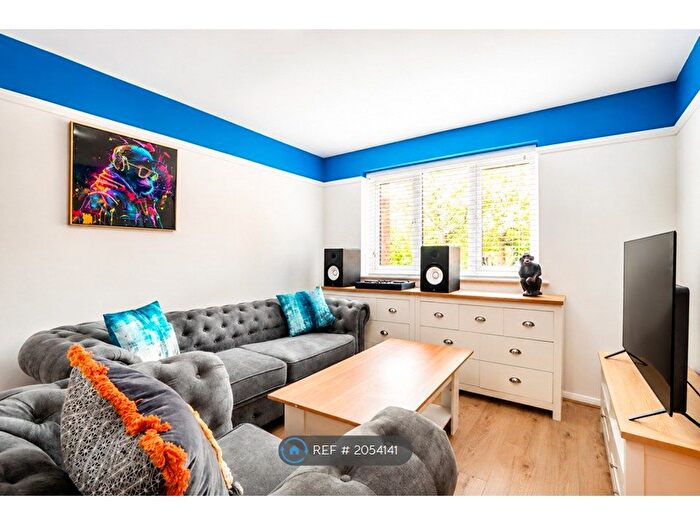 1 Bedroom Flat To Rent In Jack Clow Road, London, E15