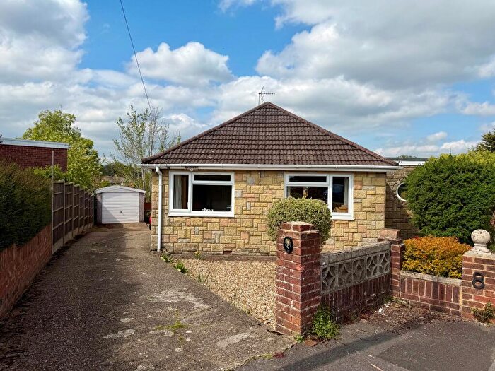 3 Bedroom Detached Bungalow For Sale In West End, Southampton, SO30