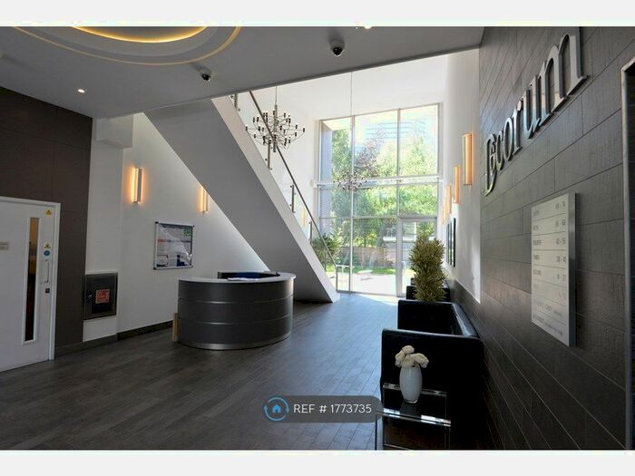 3 Bedroom Flat To Rent In Decorum Apartments, London, N1