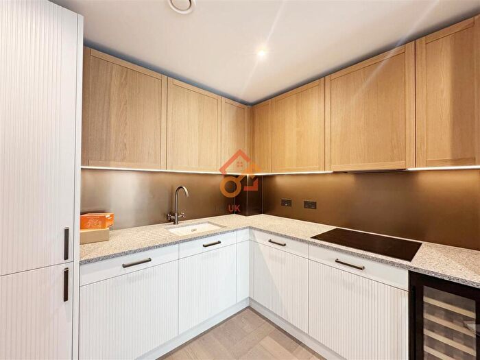 1 Bedroom Flat To Rent In Merino Gardens, London, E1W