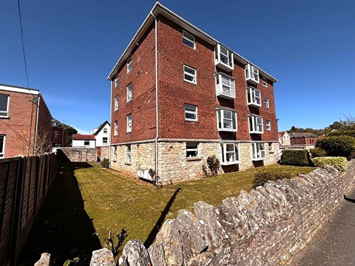 3 Bedroom Flat For Sale In Ilminster Road, Swanage, Dorset, BH19