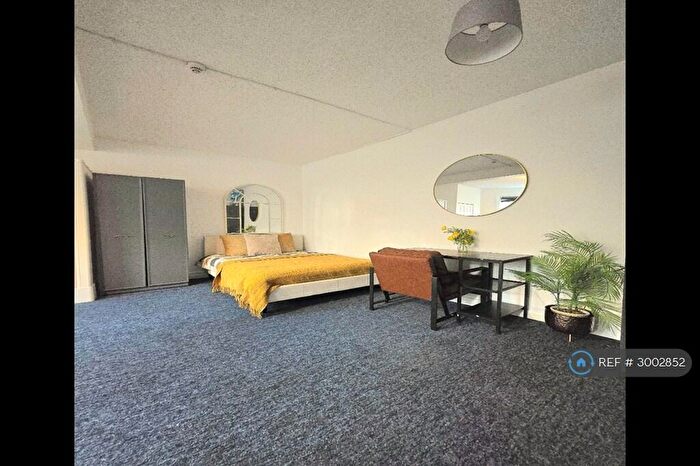 Studio To Rent In St Michael's Rd, Bournemouth, BH2