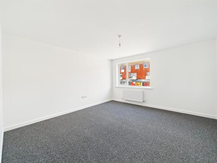 1 Bedroom Flat To Rent In Warren Way, Brighton, BN2