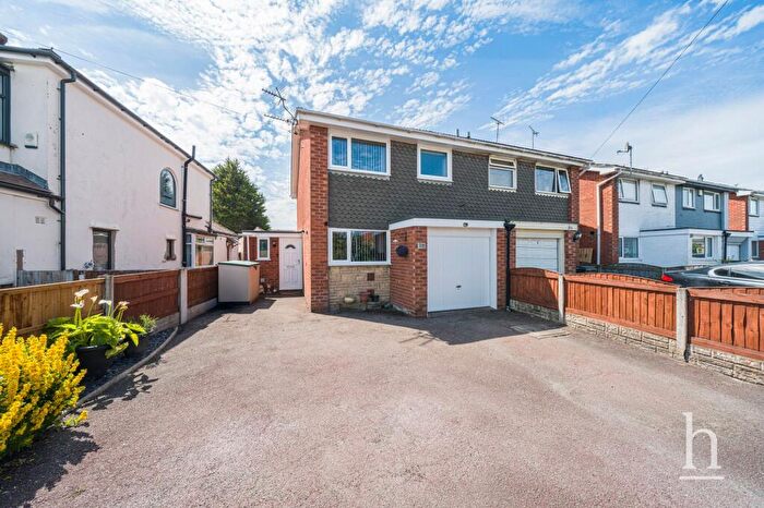3 Bedroom Semi Detached House For Sale In Saughall Massie Road, Upton, CH49