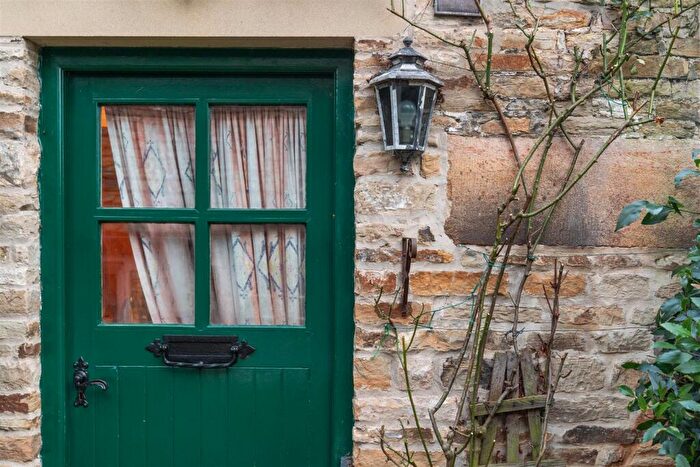 Studio To Rent In Parkhall, Walton Back Lane, Walton, Chesterfield, S42