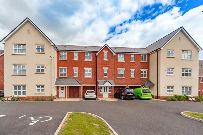1 Bedroom Flat For Sale In Lee Valley Close, Andover, Andover, SP11