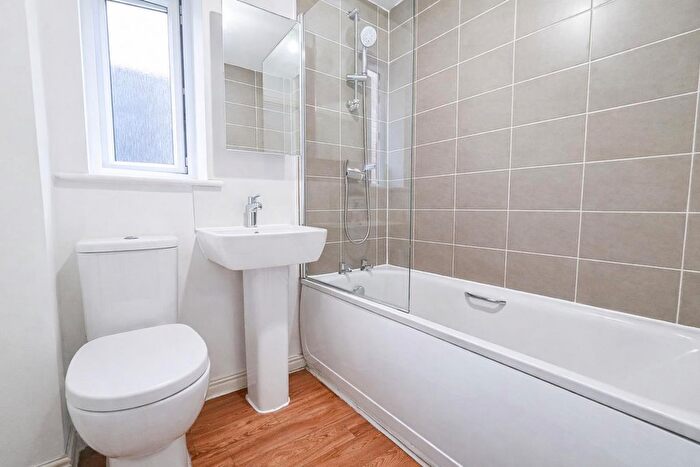 2 Bedroom Property To Rent In Sanderling Close, East Tilbury, Tilbury, RM18