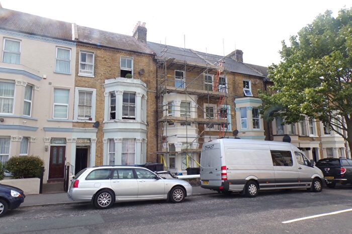 1 Bedroom Flat To Rent In Cliftonville, Margate, CT9