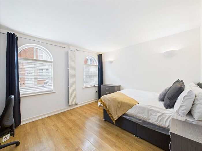 2 Bedroom Apartment To Rent In Adcocks Close, Loughborough - Ince Bills Option, LE11