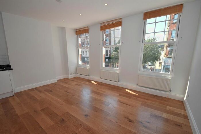 2 Bedroom Flat To Rent In St. John's Road, London, SW11
