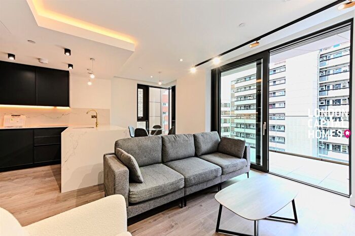 2 Bedroom Flat To Rent In Siena House, Bollinder Place, EC1V