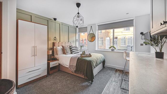 Studio To Rent In Room, Bennett Street, NG10