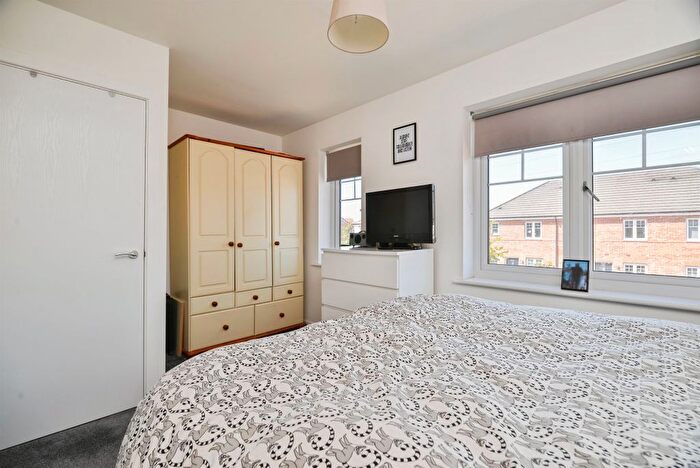 3 Bedroom End Of Terrace House For Sale In Hay Close, Stockton-On-Tees, TS19