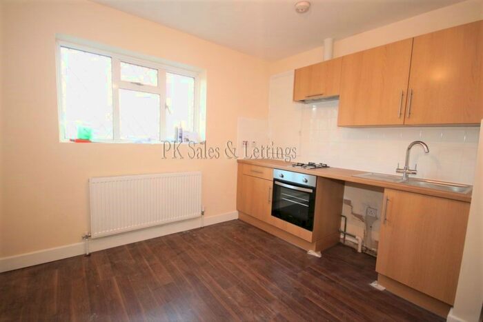 1 Bedroom Flat To Rent In Charles Grinling Walk, London, SE18