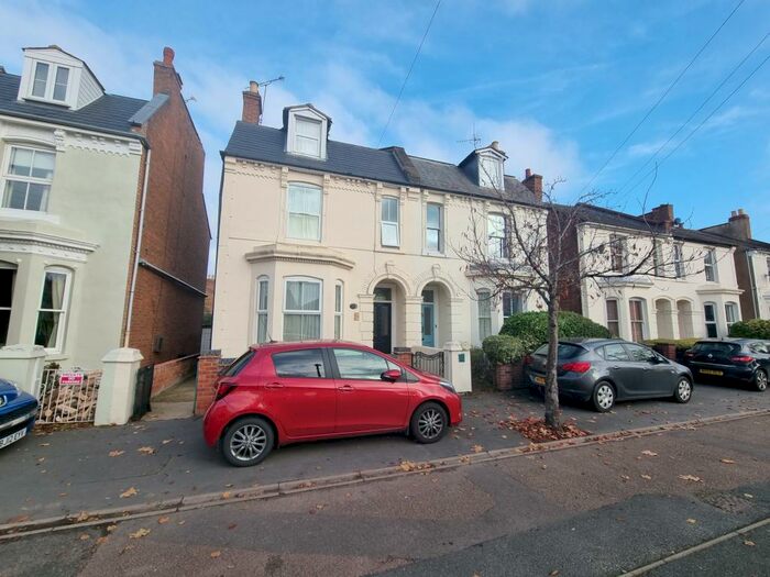 6 Bedroom Terraced House To Rent In Radford Road, Leamington Spa, CV31