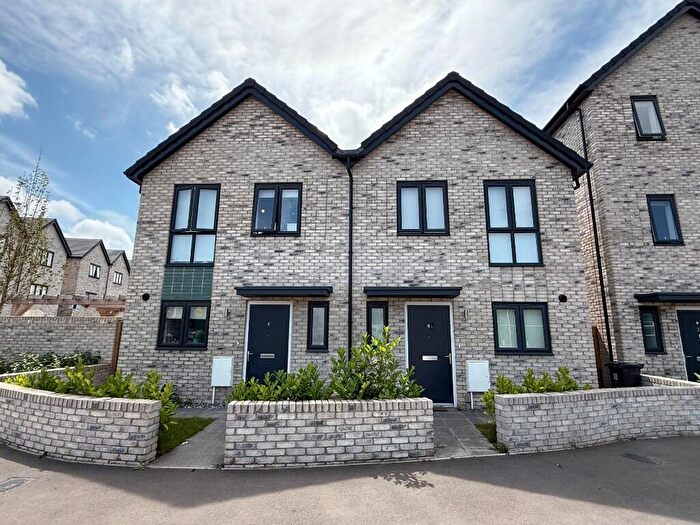3 Bedroom Semi-Detached House To Rent In Bennett Close, Bristol, BS10