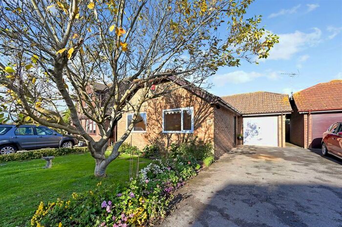 2 Bedroom Detached Bungalow To Rent In The Millers, Yapton, BN18