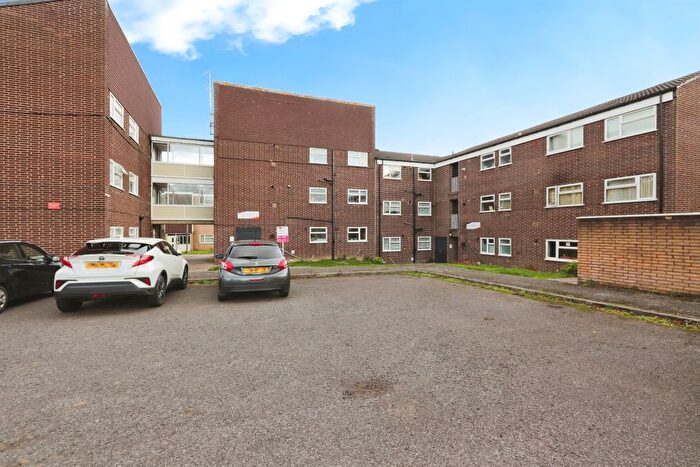 1 Bedroom Flat For Sale In Mercaston Close, Chesterfield, S40