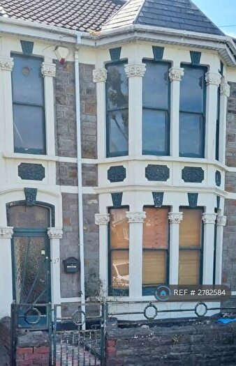 3 Bedroom Semi Detached House To Rent In The Avenue, Bristol, BS5