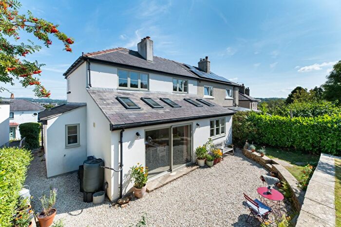 3 Bedroom Semi-Detached House For Sale In Lynton Drive, Shipley, BD18