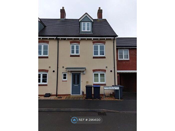 4 Bedroom Semi-Detached House To Rent In Primrose Place, Durrington, SP4