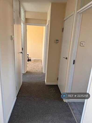 2 Bedroom Flat To Rent In Chaucer Drive, Aylesbury, HP21
