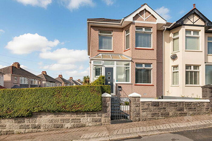 4 Bedroom Semi-Detached House For Sale In Birchfield Avenue, Beacon Park, Plymouth, PL2